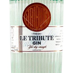 Botella de ginebra Le Tribute Gin